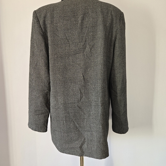 VIA MODA VINTAGE Gray Blazer with Notched Lapels and Tailored Style - Picture 6 of 11